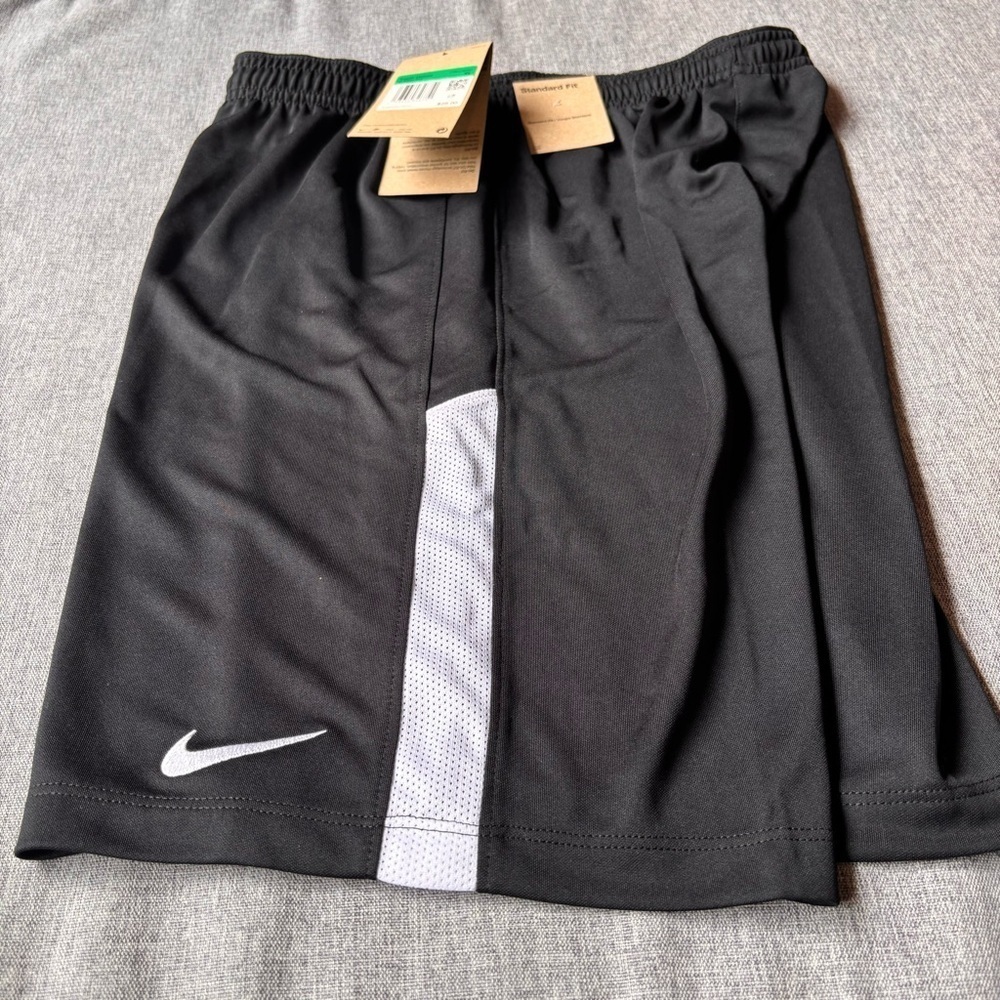 Nike Dri-Fit Classic II Short, Youth Unisex XL
